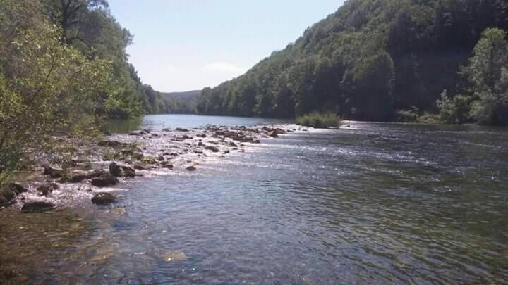 فندق Robinson Camp Kupa - Juratovicki Brig Netretic المظهر الخارجي الصورة